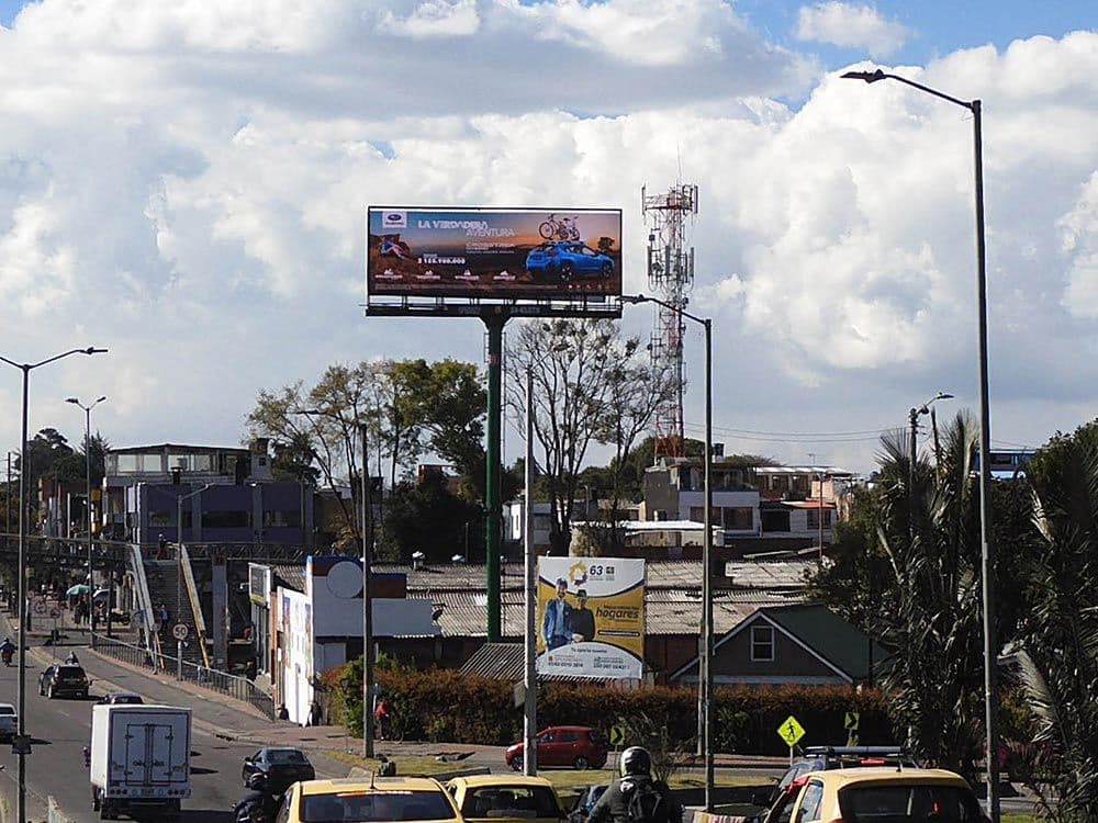 Subaru's impressive DOOH campaign in Colombia with Taggify — Image 2
