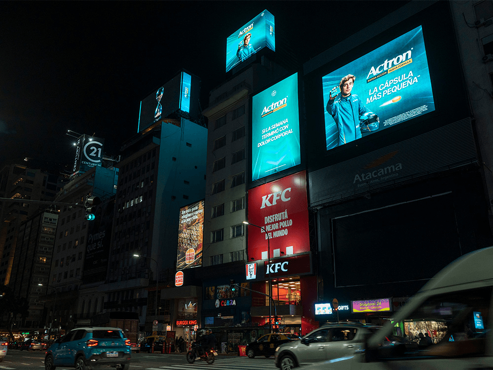 Bayer cautiva el Obelisco con una campaña pDOOH con Taggify en Buenos Aires — Imagen 1