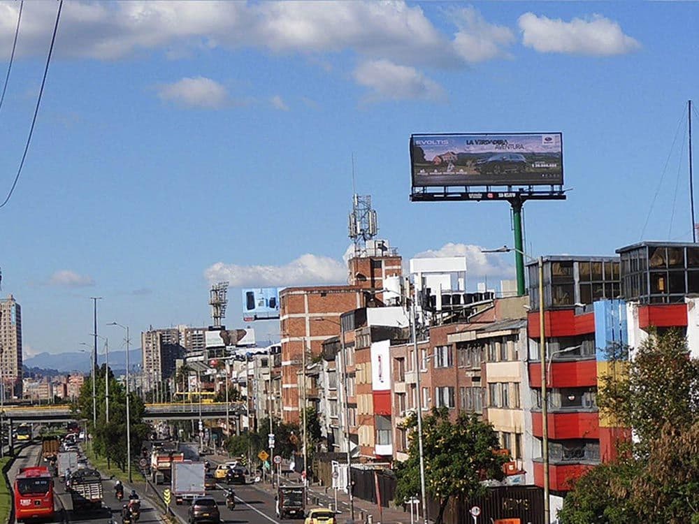 Subaru's impressive DOOH campaign in Colombia with Taggify — Image 1