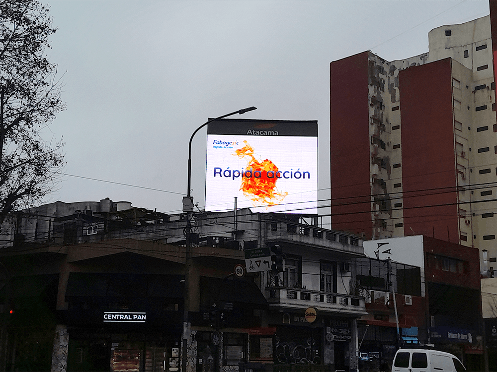 Fabogesic amplifica su presencia con una campaña pDOOH con Taggify — Imagen 3