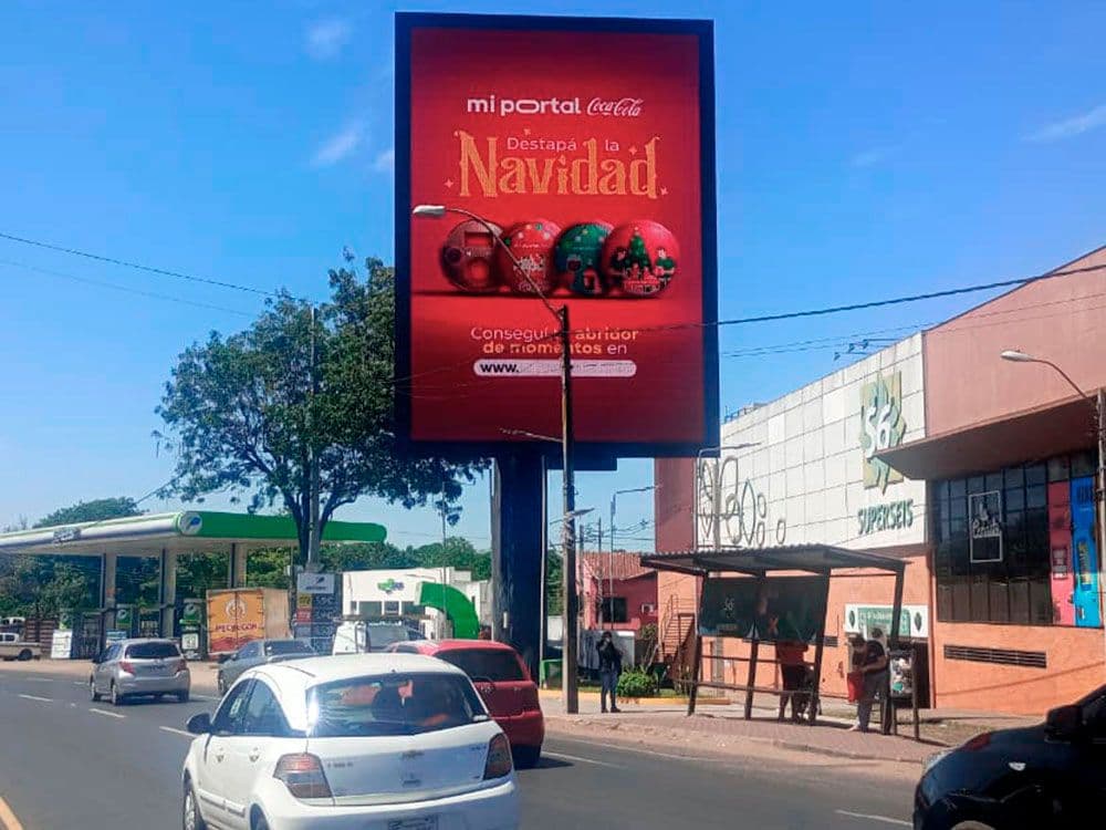Coca-Cola Celebrated Christmas with pDOOH and Taggify in Paraguay — Image 3