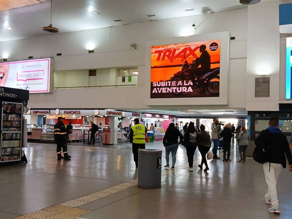 Corven motos impactó con su campaña  pDOOH en la plataforma de Taggify — Imagen 1