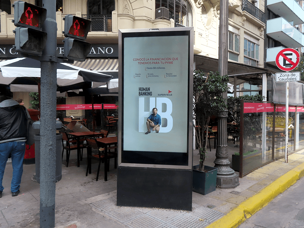 Impacto visual en tiempo real: La campaña programática de Banco Supervielle en Buenos Aires — Imagen 1