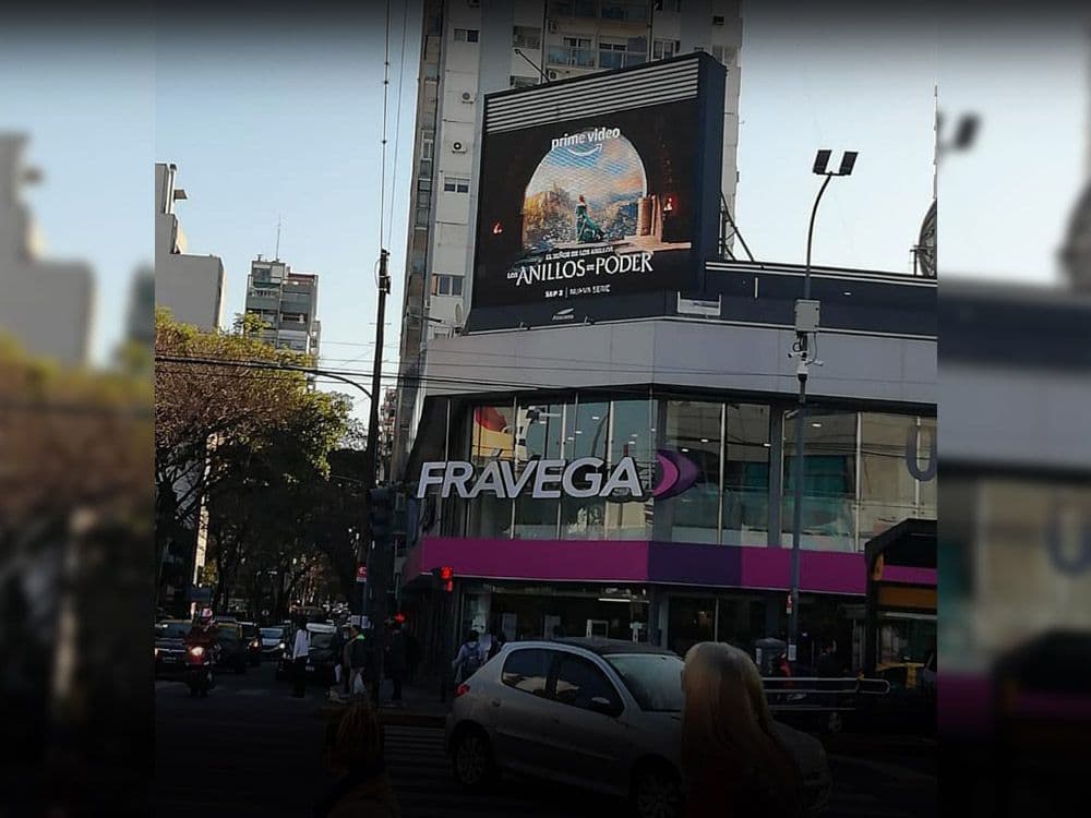 "Anillos del Poder" llegó a las calles de Buenos Aires con una campaña programática — Imagen 3