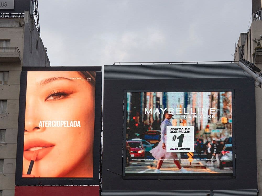 Maybelline deslumbra con su nuevo labial Teddy Bear junto a Taggify — Imagen 3