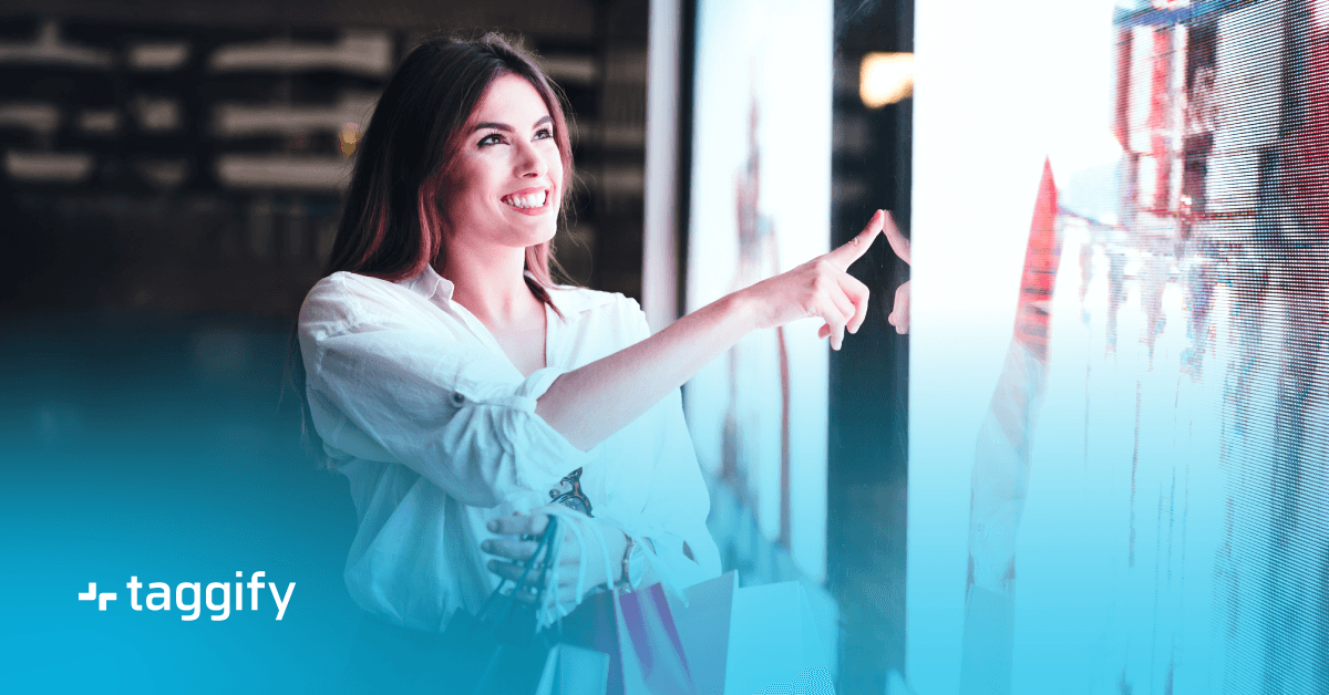 Advantages of pDOOH on commercial dates such as Cyber Monday and Black Friday