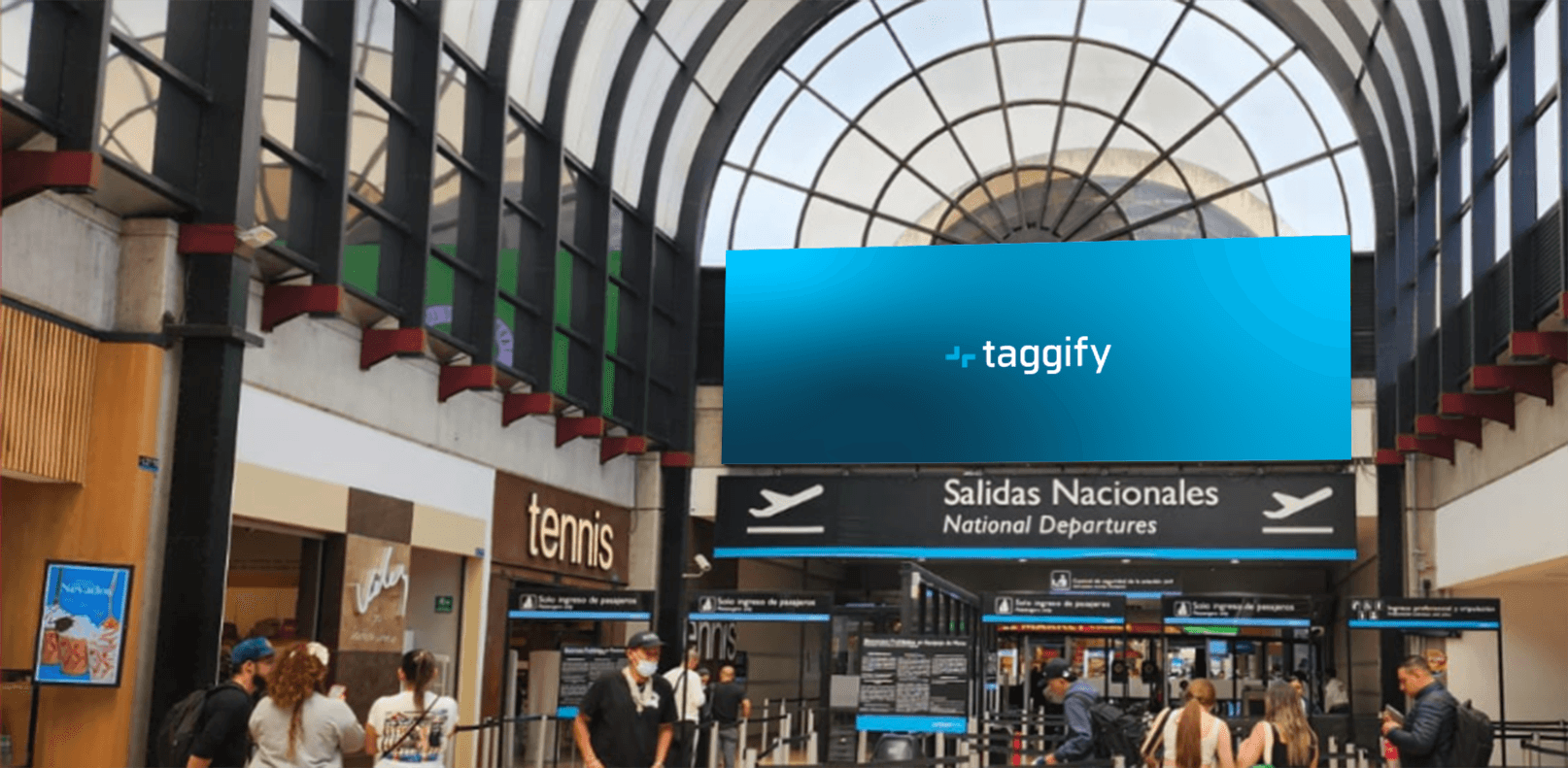 Medellin - Aeropuerto - Hall Central - Filtros Nacionales - Lado A, Medellín