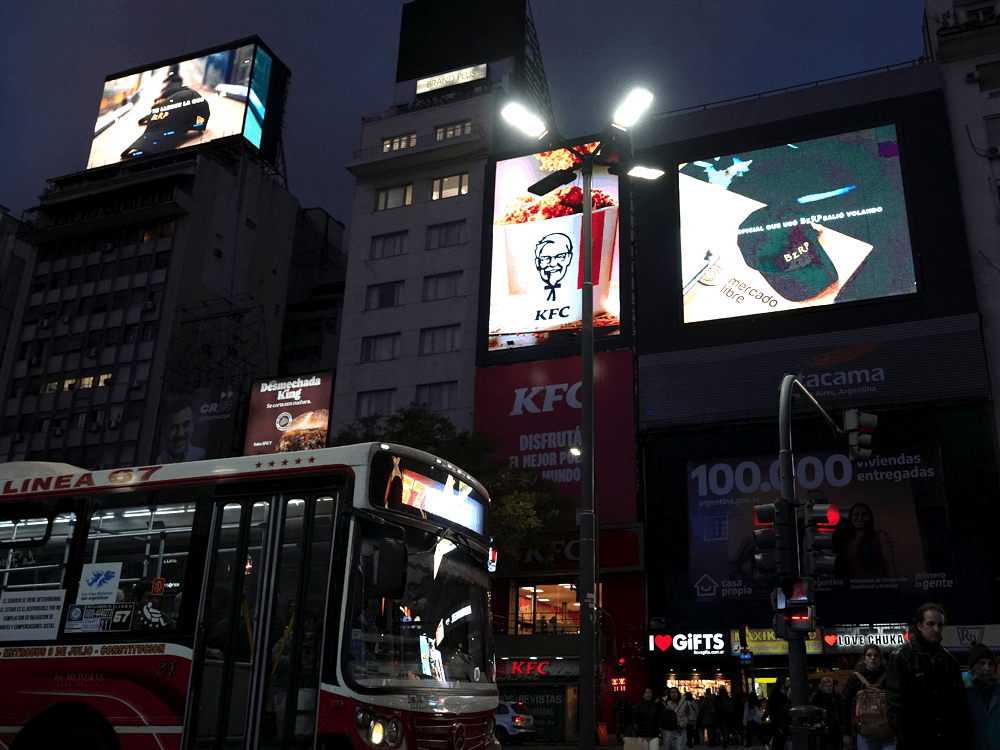 Mercado Libre and Bizarrap fascinate with their DOOH campaign at the Obelisk in Buenos Aires