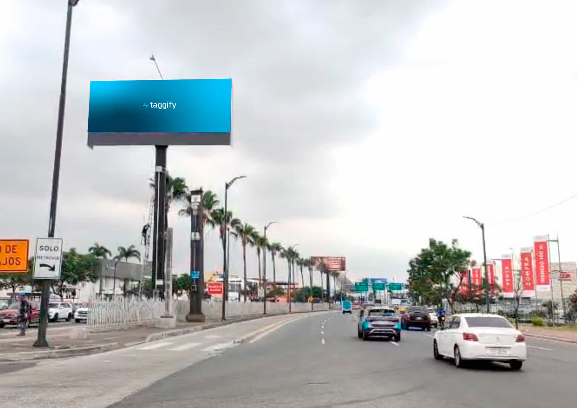 Ecuador DOOH screen 2
