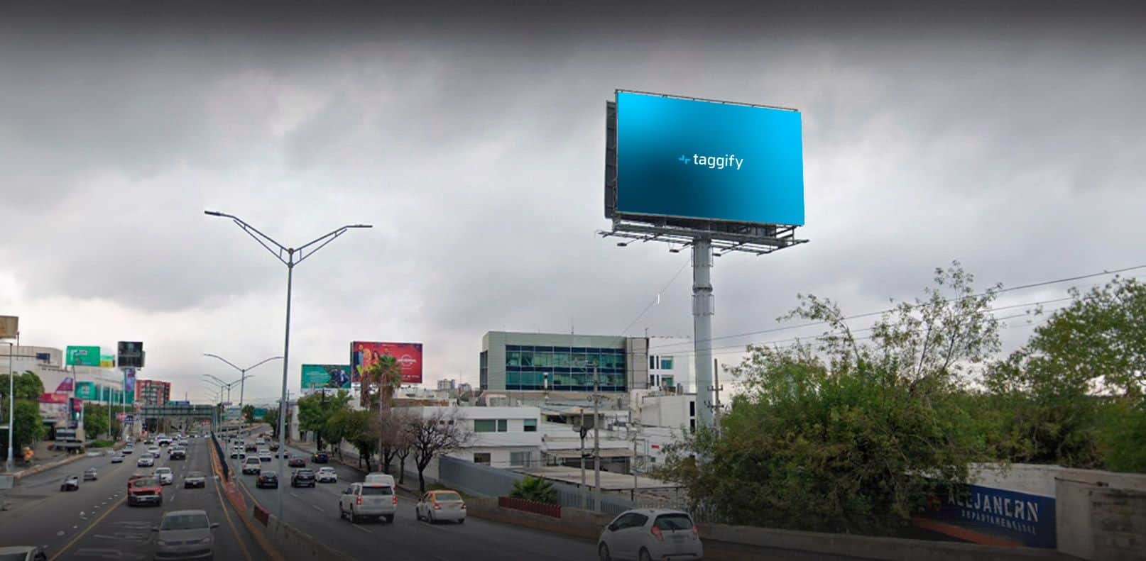MTY - Av. Eugenio Garza Sada Sur junto a Milenio 2245 - Monterrey · Av. Eugenio Garza Sada-milenio Zona Tec