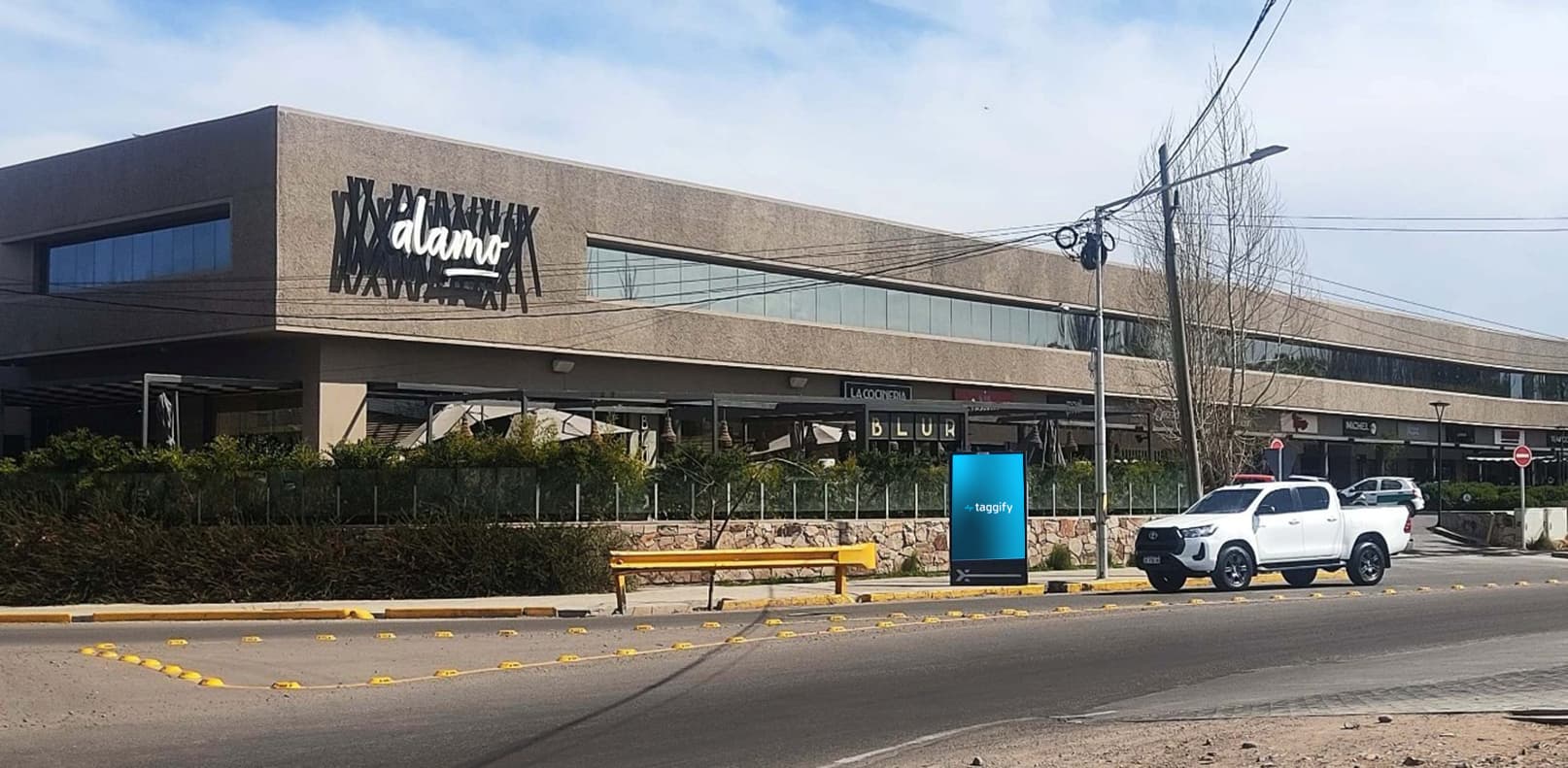 Mendoza - Acceso Sur y Boedo (paseo Alamo) - Acceso Sur y Boedo (paseo Alamo), Departamento Luján de Cuyo, Argentina