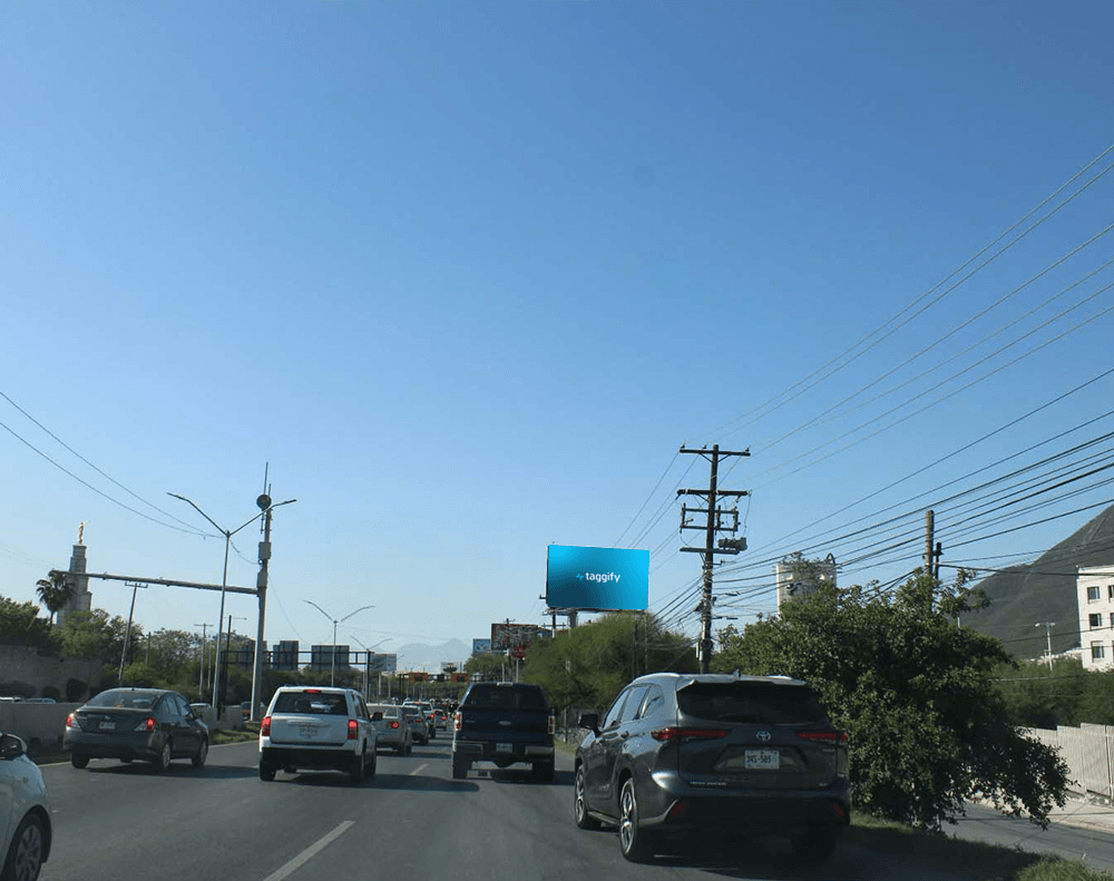Monterrey - Carretera Nacional-plaza Pletorico-zona Rioja Esfera - Carretera Nacional-plaza Pletorico-zona Rioja Esfera, Monterrey, Mexico