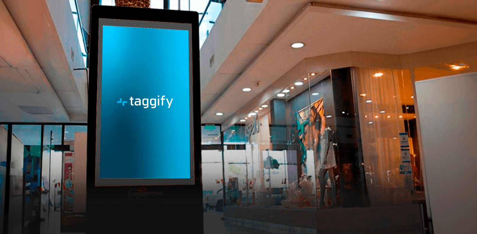 GBA - EZ - Shopping - Las Toscas - Circuito 6 Totem - Ezeiza, Ezeiza, Argentina