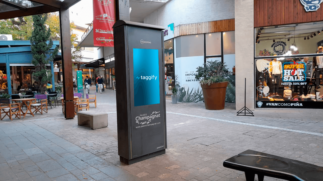 GBA - Pilar - Shopping - Paseo Champagnat - Circuito 15 Totems - Champagnat, Champagnat, Argentina
