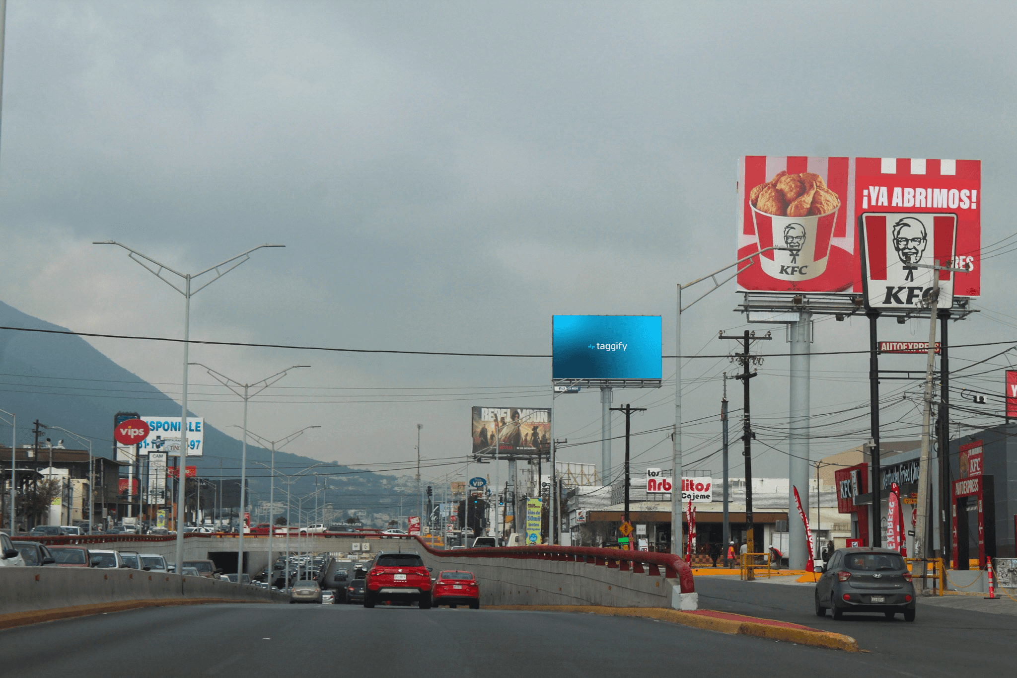 Monterrey - Av. Paseo De Los Leones-cumbres 1a 2a Sector V1 - Monterrey · Av. Paseo De Los Leones-cumbres 1a 2a Sector V1