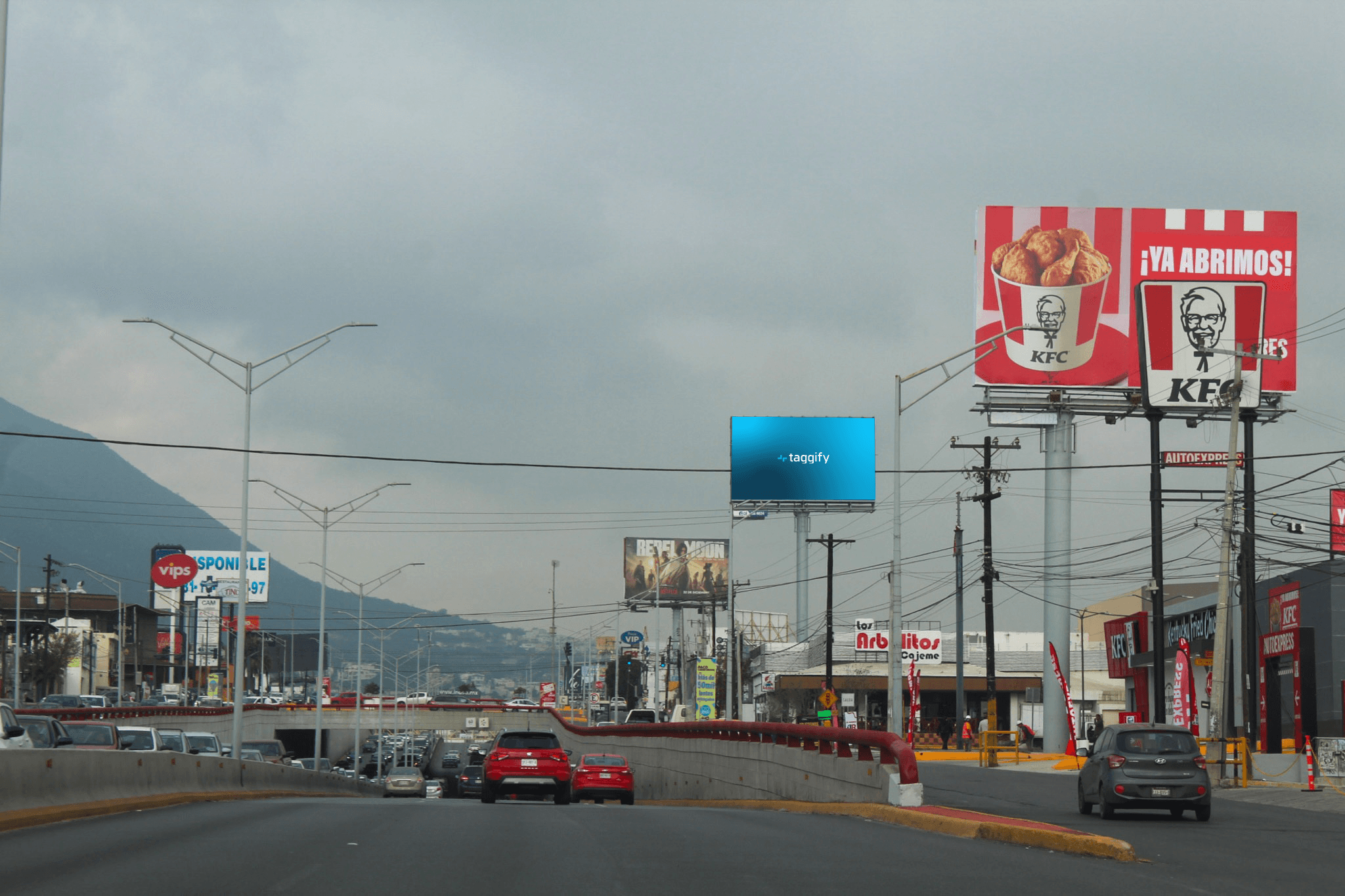 Monterrey - Av. Paseo De Los Leones-cumbres 1a 2a Sector V1 - Av. Paseo De Los Leones-cumbres 1a 2a Sector V1, Monterrey, Mexico